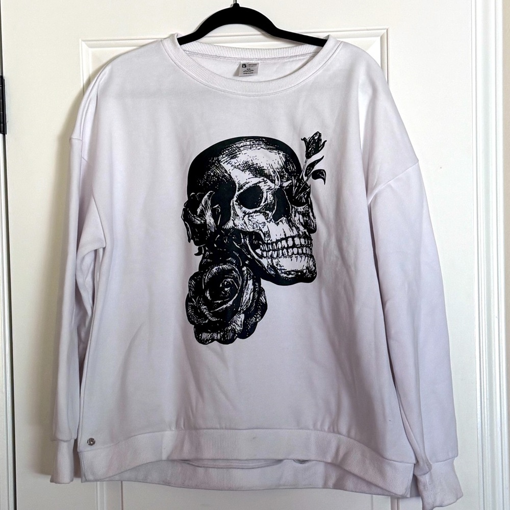 Buffbunny skull sweatshirt